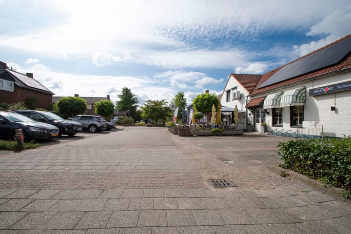 Photo 19 of Graaf van Gelrestraat 1-A