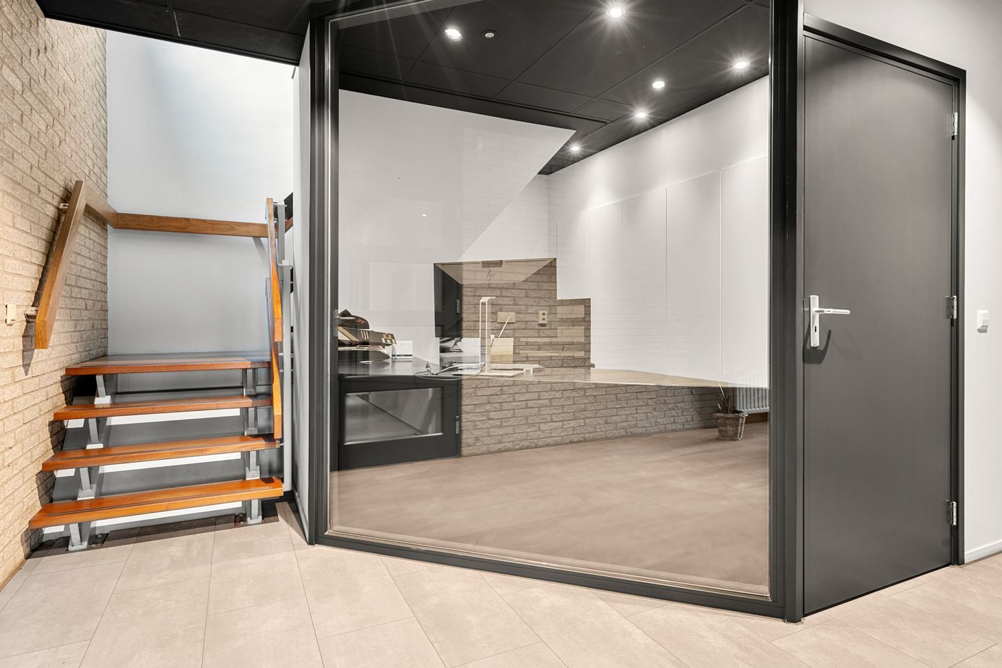 View photo 5 of Max Planckstraat 21