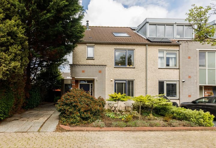 Photo 1 of Staringstraat 59