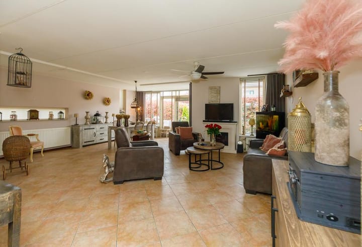 Photo 2 of Staringstraat 59