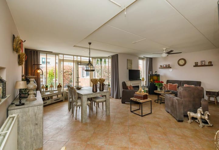 Photo 8 of Staringstraat 59