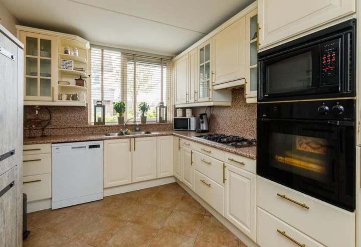 Photo 13 of Staringstraat 59