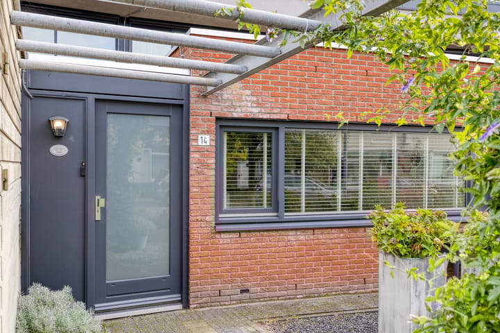 Photo 8 of Overlangelstraat 14