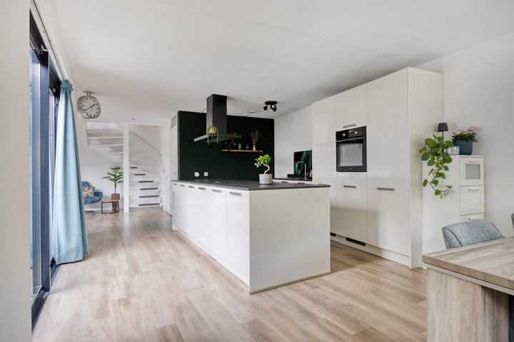 Photo 13 of Overlangelstraat 14