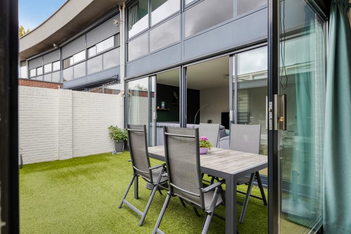 Photo 21 of Overlangelstraat 14