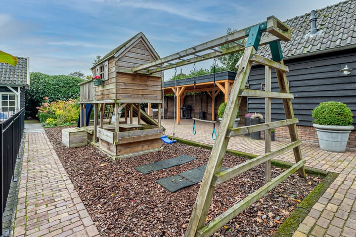 Photo 10 of Nieuw-Loosdrechtsedijk 175