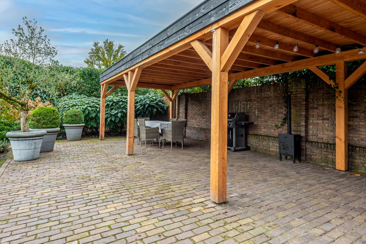 Photo 11 of Nieuw-Loosdrechtsedijk 175