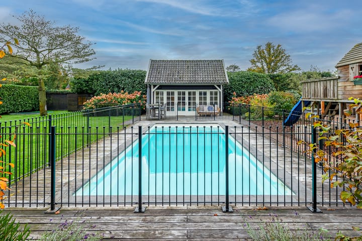 Photo 13 of Nieuw-Loosdrechtsedijk 175