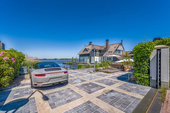 Photo 4 of Nieuw-Loosdrechtsedijk 236