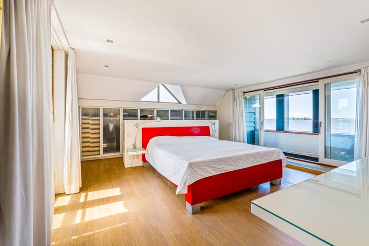 Photo 21 of Nieuw-Loosdrechtsedijk 236