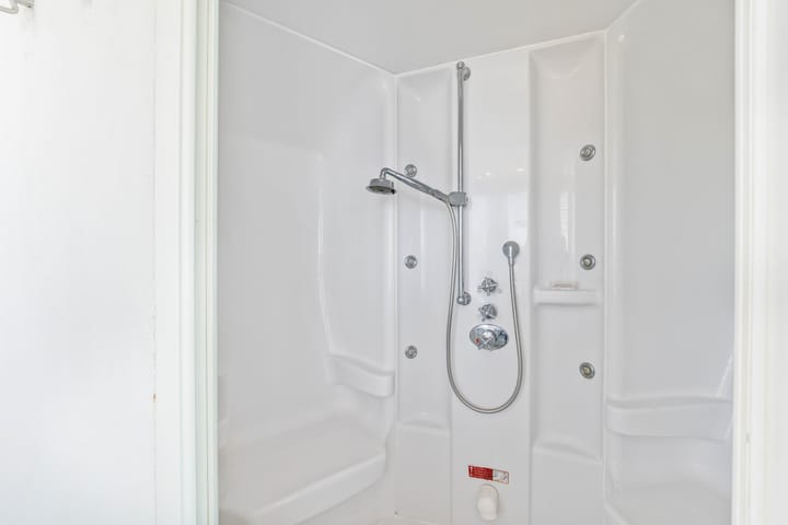 Photo 24 of Nieuw-Loosdrechtsedijk 236