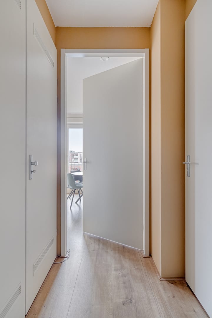 Photo 7 of Suze Robertsonstraat 71