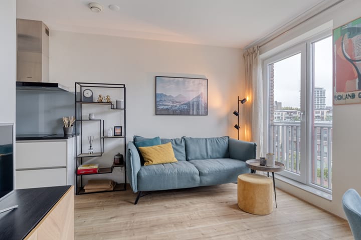 Photo 9 of Suze Robertsonstraat 71