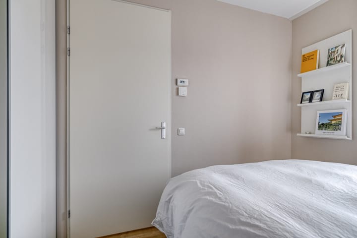 Photo 17 of Suze Robertsonstraat 71