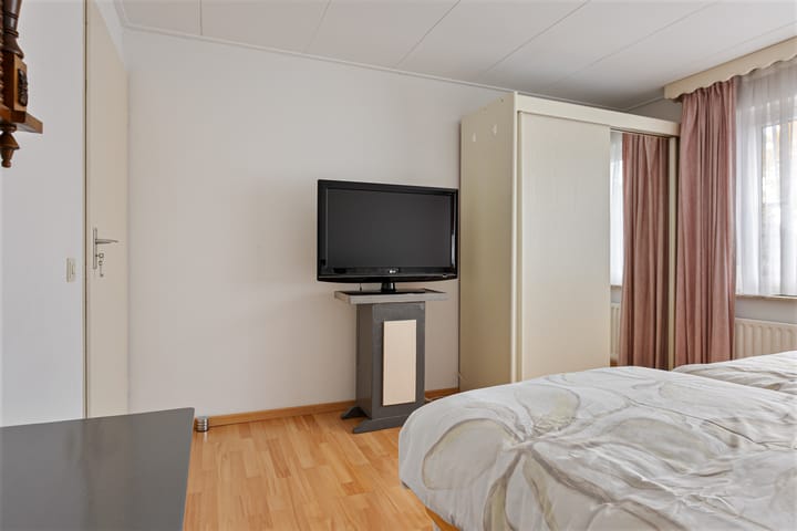 Foto 24 van Spinstraat 1