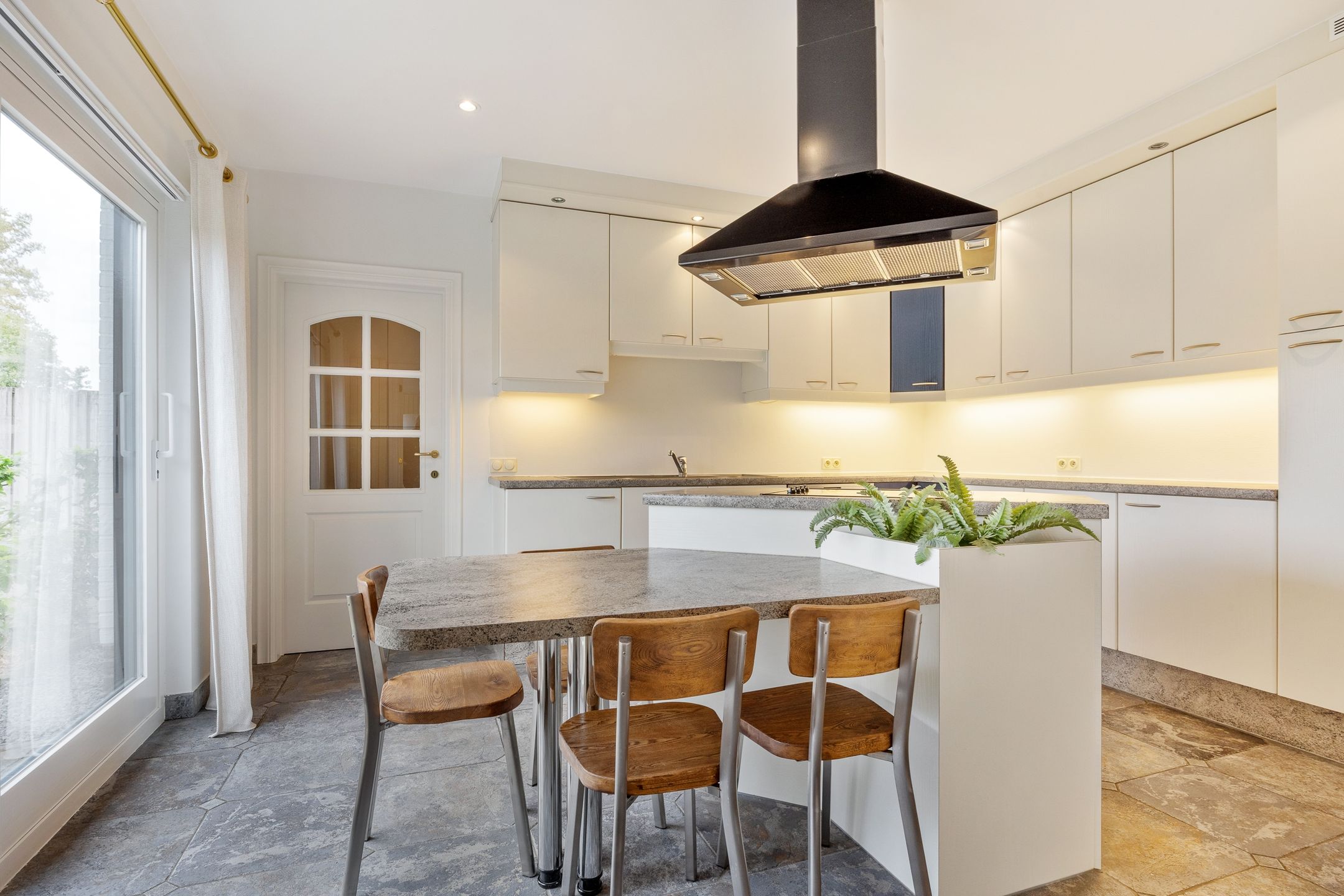 Photo 18 of Kastelein 4