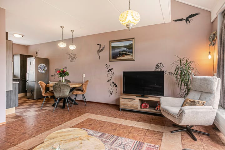 Foto 11 van Kompas 7