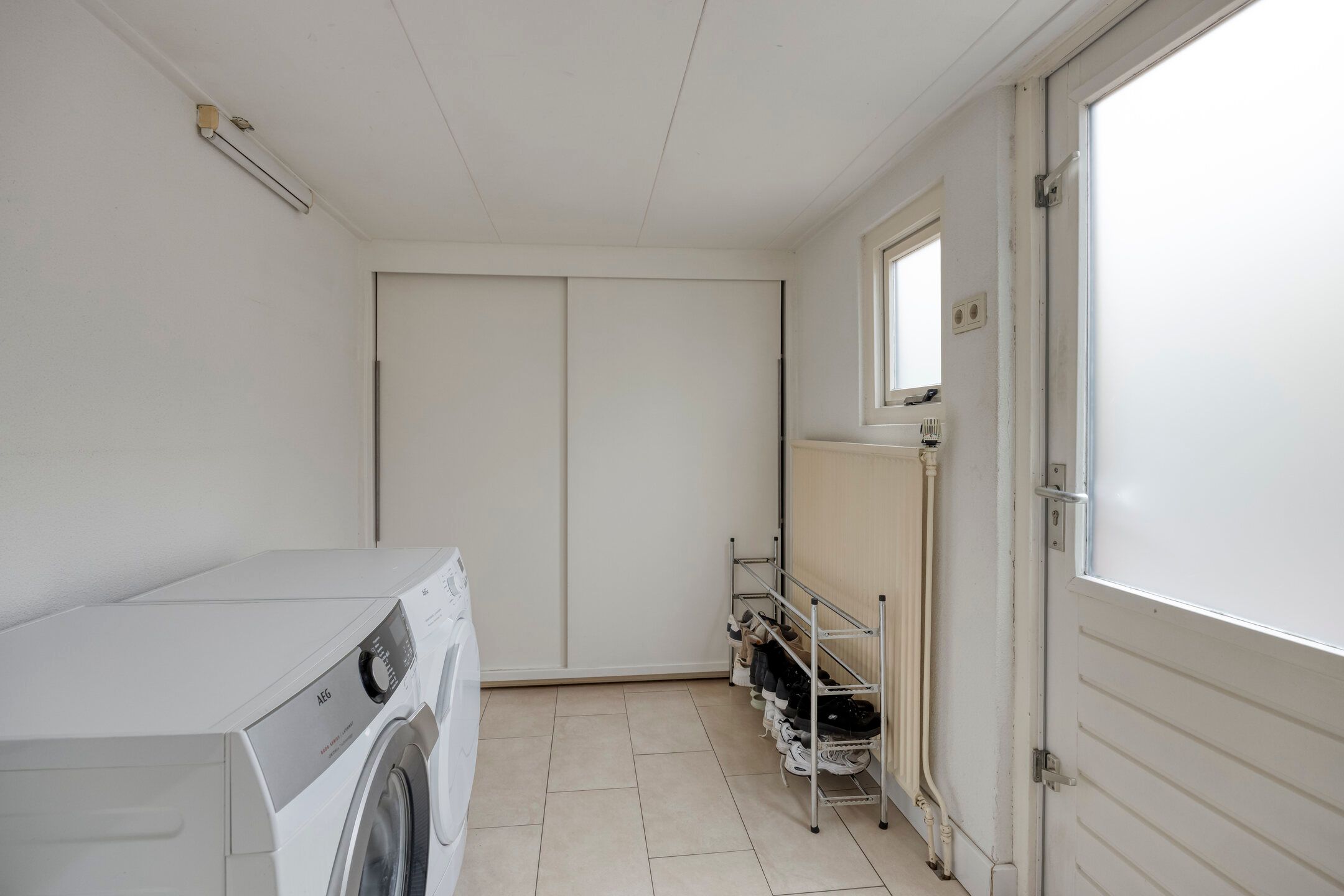 Photo 12 of Mr. Treubstraat 3