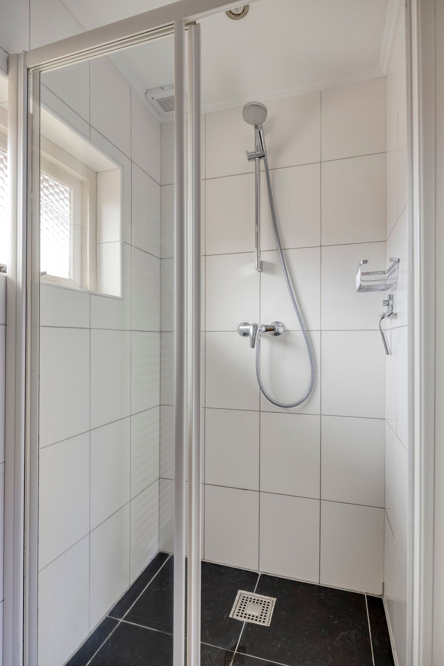 Photo 18 of Mr. Treubstraat 3