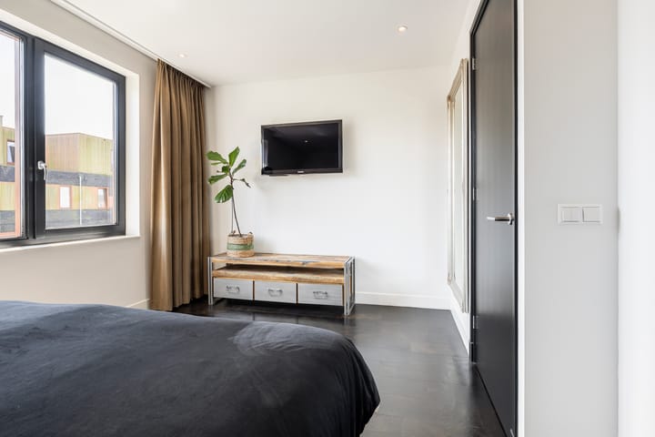 Photo 43 of Jan van der Horststraat 68