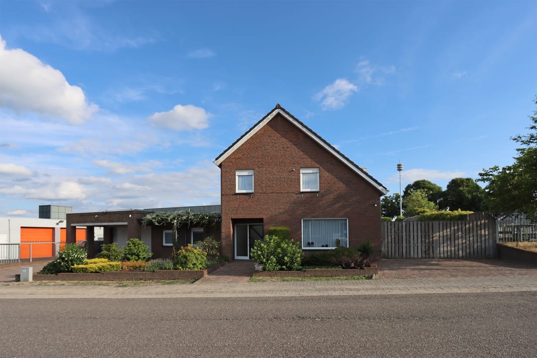 Foto 1 van Industrieweg 8