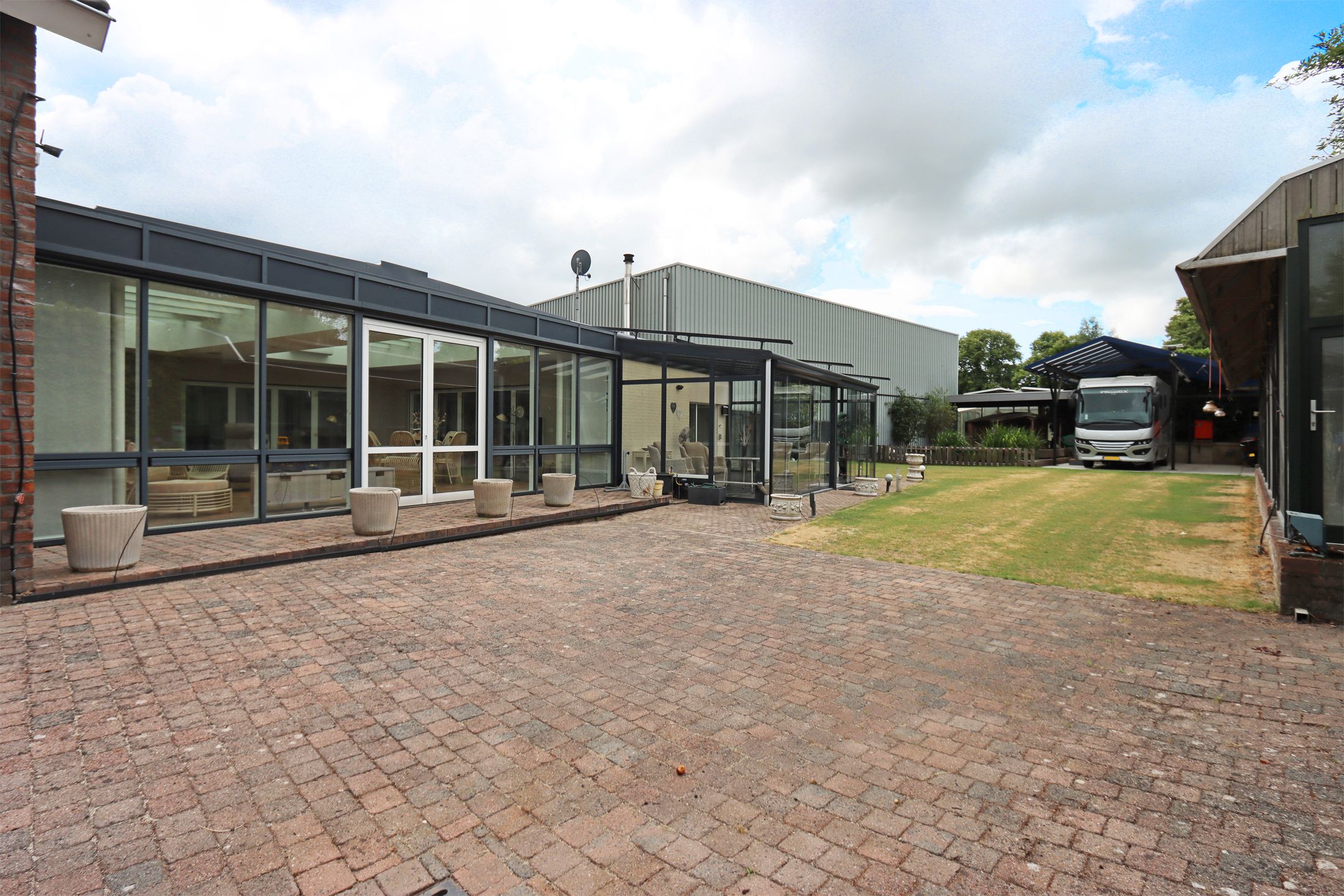 Foto 9 van Industrieweg 8