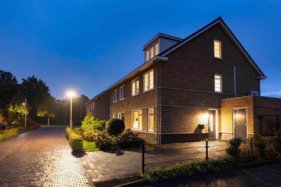 Photo 8 of F.C. Dondersstraat 7