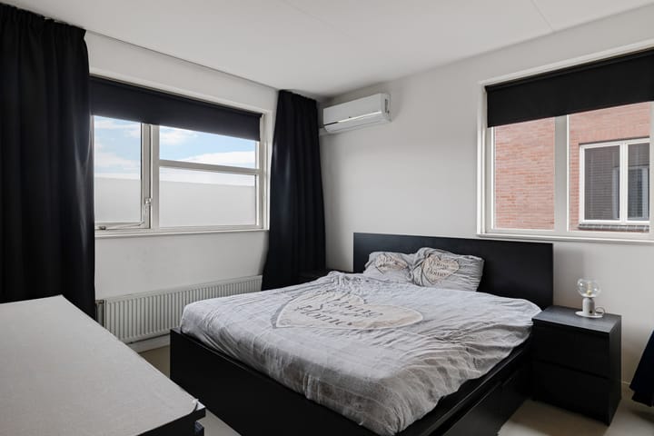 Photo 16 of Hondsrooswal 13