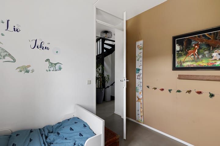 Photo 21 of Hondsrooswal 13