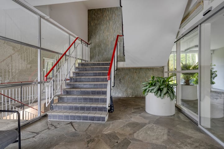 Foto 11 van Van Vollenhovenplein 79