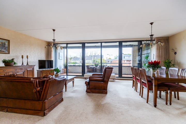 Foto 6 van Grote Woerdlaan 8-B