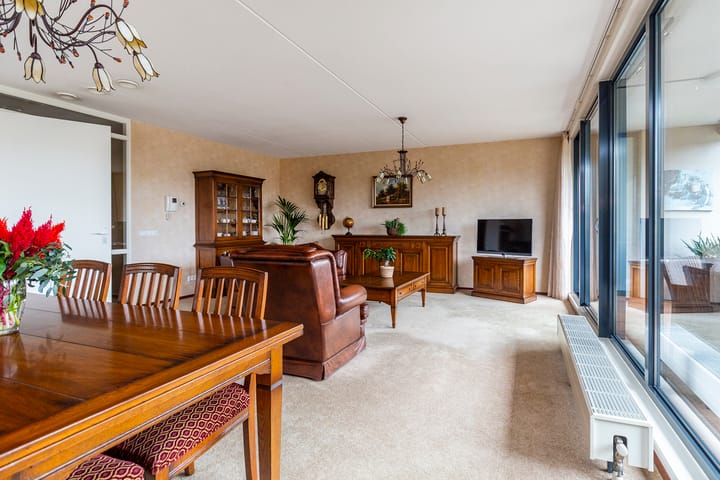 Foto 8 van Grote Woerdlaan 8-B