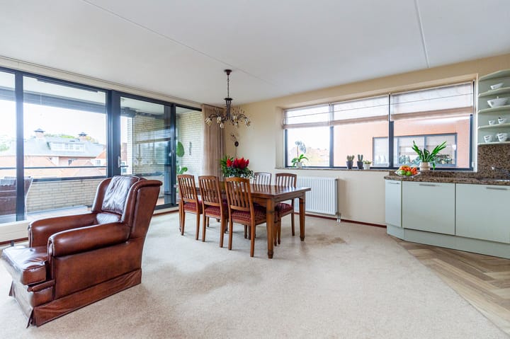 Foto 9 van Grote Woerdlaan 8-B