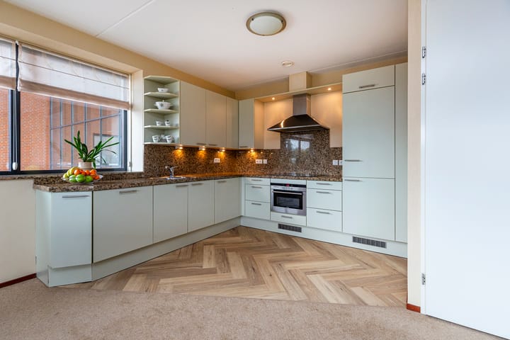 Foto 10 van Grote Woerdlaan 8-B