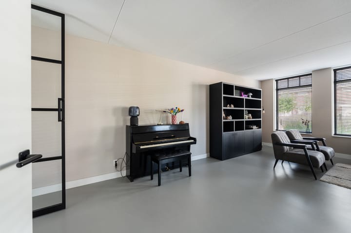 Photo 12 of Darwinhage 27