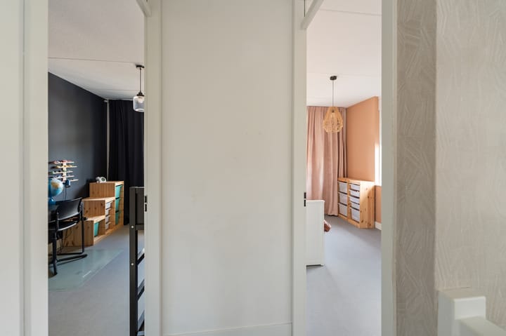 Photo 38 of Darwinhage 27