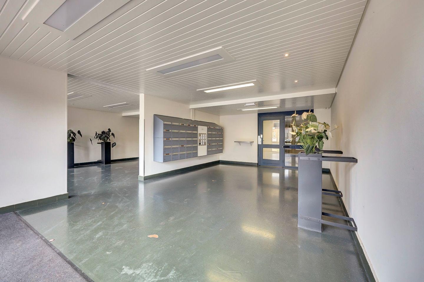 Photo 5 of Heutinkstraat 145