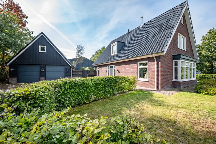 Foto 2 van Dorpsstraat 4