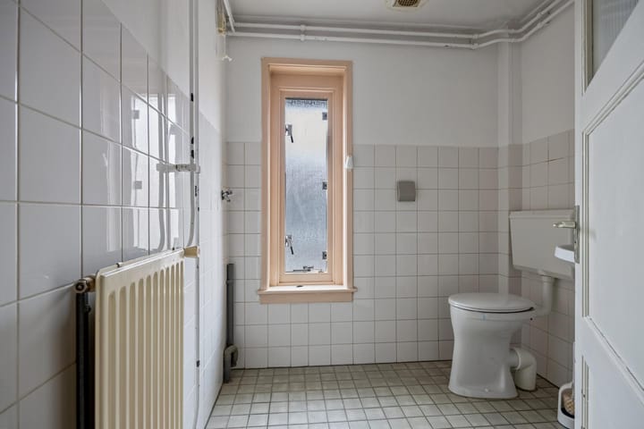 Foto 23 van Adrianalaan 220