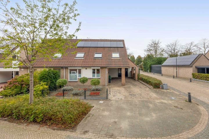 Foto 42 van Mozartstraat 105