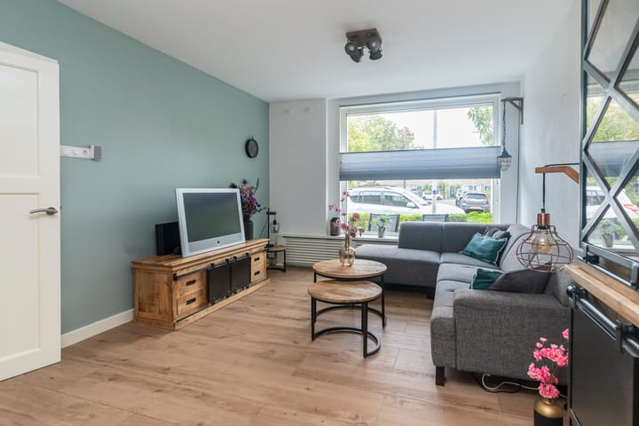 Foto 2 van Oostblok 82