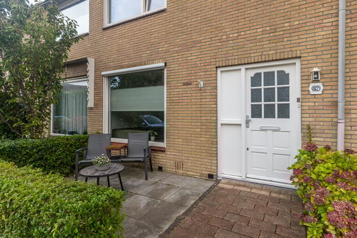 Foto 5 van Oostblok 82