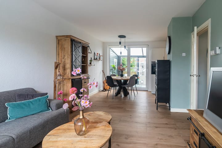 Foto 9 van Oostblok 82