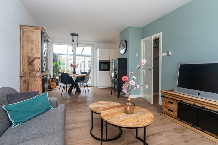 Foto 10 van Oostblok 82