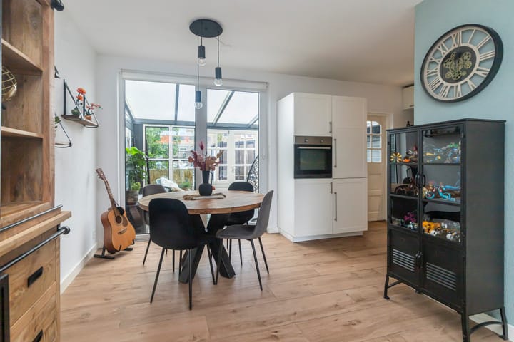 Foto 11 van Oostblok 82