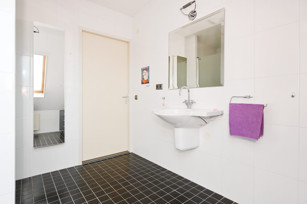 Photo 38 of Noordeindse Hof 23