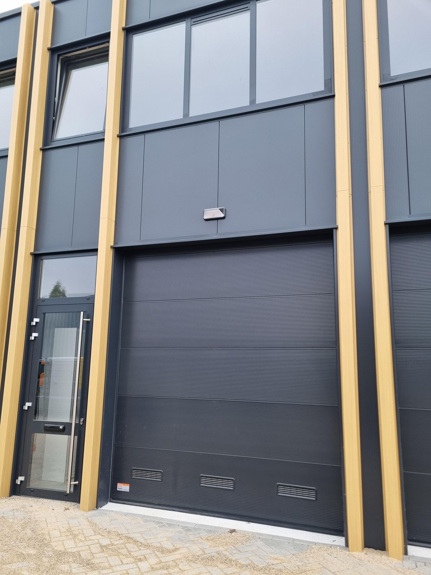 View photo 1 of Tolweg 63