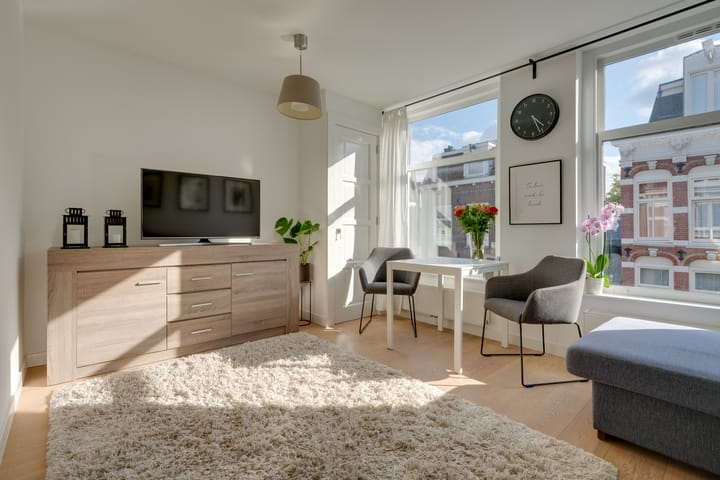 Photo 4 of Fokke Simonszstraat 25-3