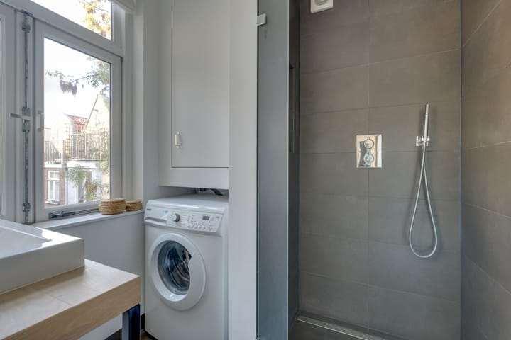 Photo 21 of Fokke Simonszstraat 25-3