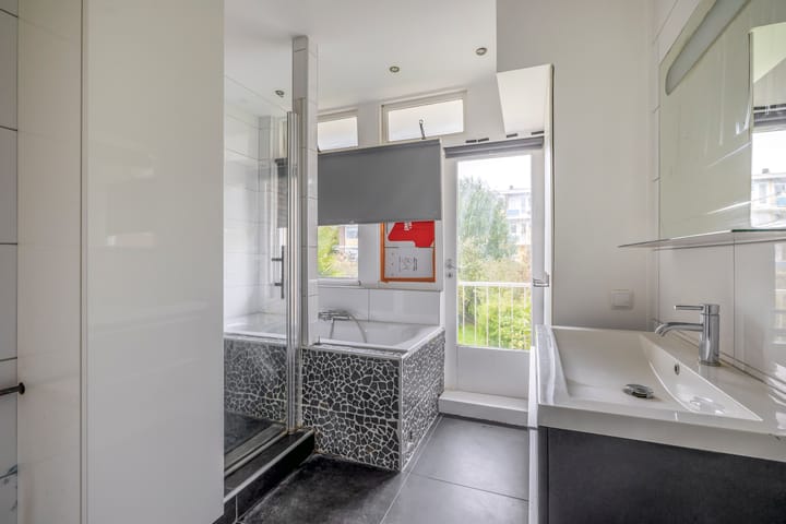 Photo 3 of Generaal S.H. Spoorstraat 385